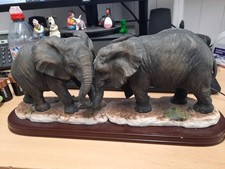 The Leonardo Collection - 2x Elephants