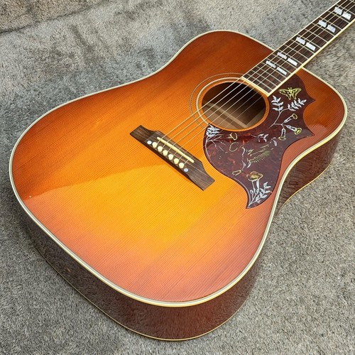 Gibson hummingbird guitar - gibson,