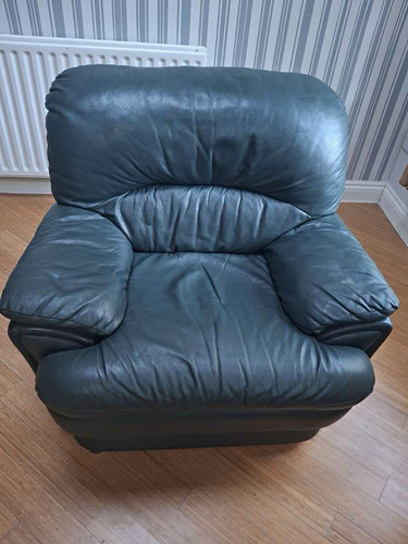 Black leather armchair pillow - black,