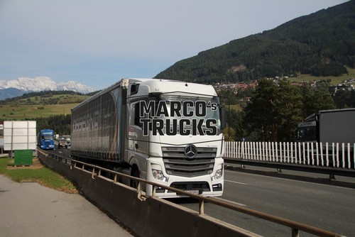 Truck photo mercedes benz - truck,