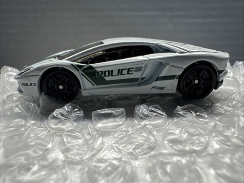 Hot wheels lamborghini - hot,