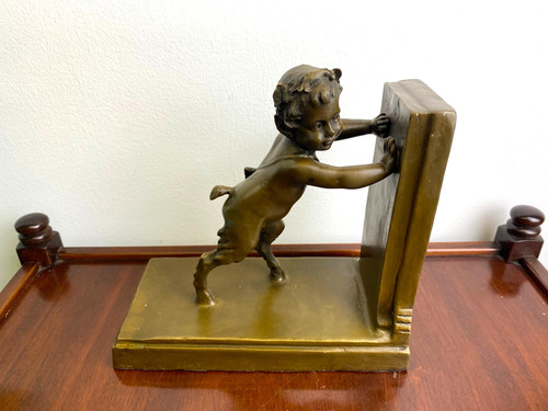 Bronze sculpture bookend - bronze,