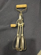 Vintage Prestige Hand Whisk