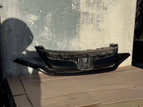 Honda civic 2016 front grille - honda,