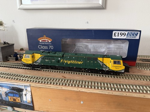 Bachmann class 70015 - bachmann,