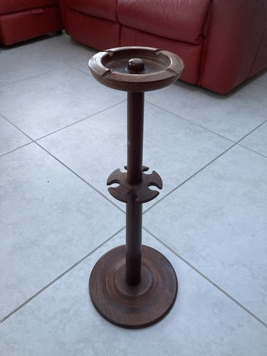 Mahogany floor - mahogany, pipes