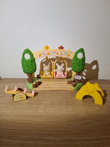 Sylvanian families nursery - families,