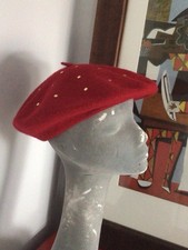 Original Vintage 1990s Unused Red Beret Wool - Embellished Excellent