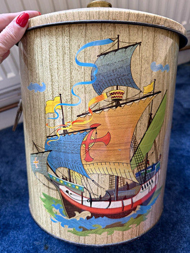 Worcester ware metal lidded - ware,
