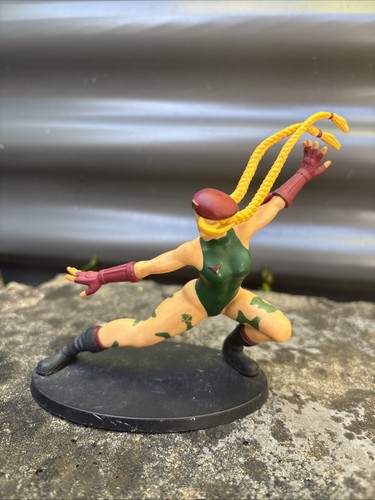 Street fighter figurine - street,