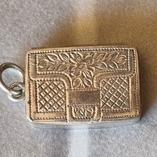 HALLMARKED SILVER VINIAGRETTE...GILT INTERIOR