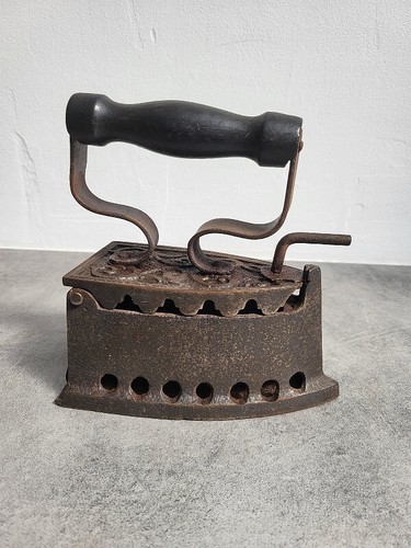 Old iron with ash - ash, reservoir