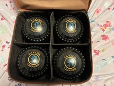 Thomas Taylor Lignoid Black Lawn Bowls Size 5 M-V45861A X4 in carry bag 