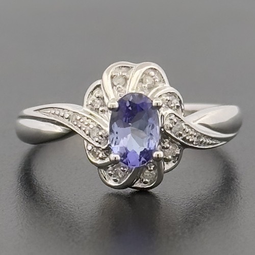 9ct white gold tanzanite - white,