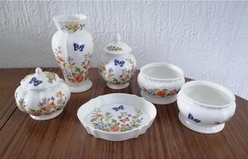 Vintage aynsley cottage - vintage, garden
