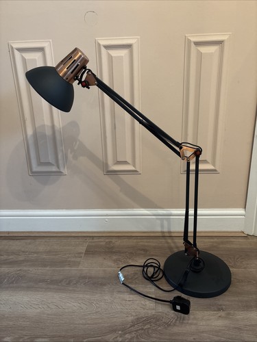 Anglepoise style table - style, lamp