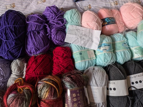 Mixed yarn job lot - mixed,