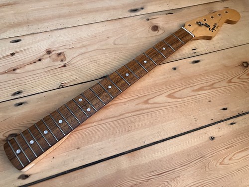 Squier stratocaster fender - stratocaster,