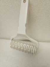 Retro Plastic Lattice Pastry Cutter