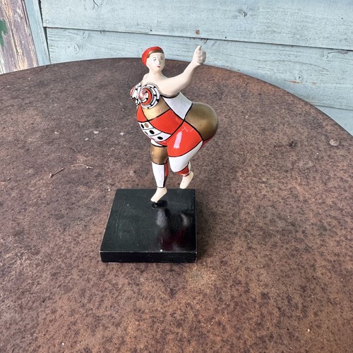 Fat bottom lady sculpture - fat,