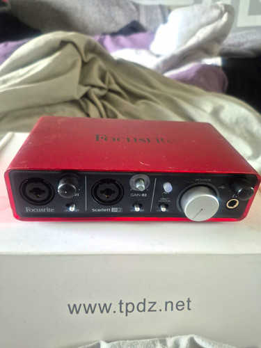 Focusrite scarlett 2i2 - scarlett, usb