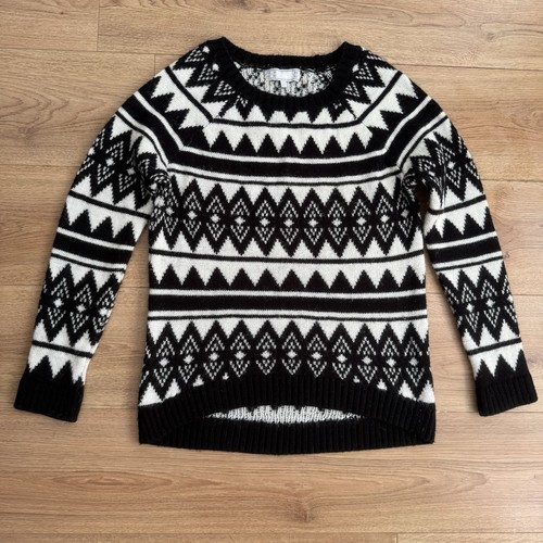 Next monochrome black white - &,