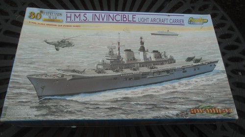 700 hms invincible light - hms,