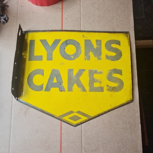 Lyons cakes double sided - lyons,