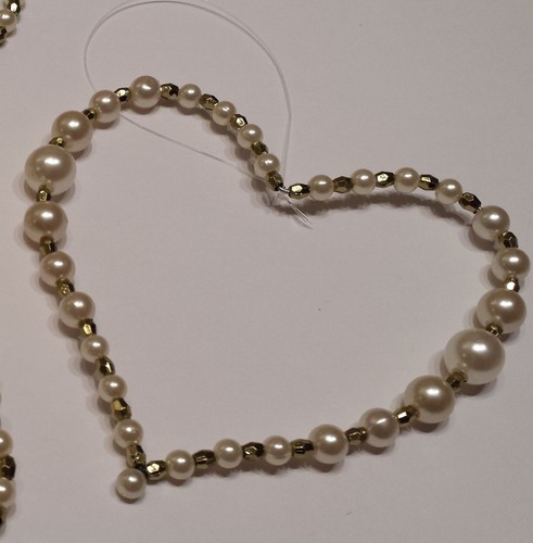 Gold bead pearl heart - &,
