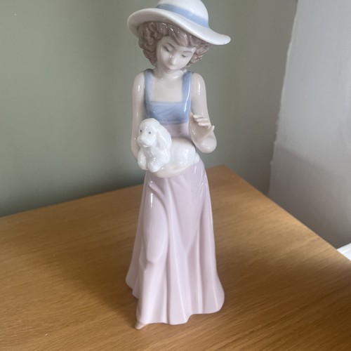 Nao lladro dama con - ",