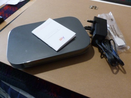 Sky hub wireless router - q,