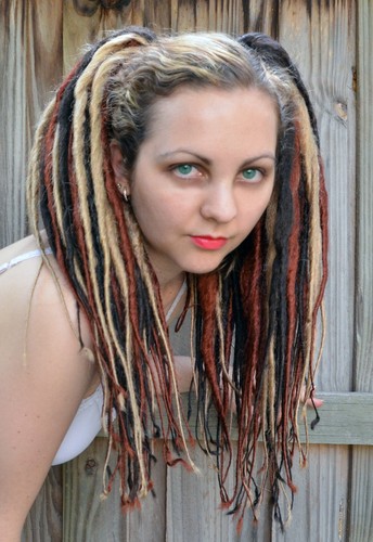 Multi tone clip - *multi-tone*, clip-on
