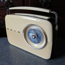 Retro BUSH TR82BLU 2008/9