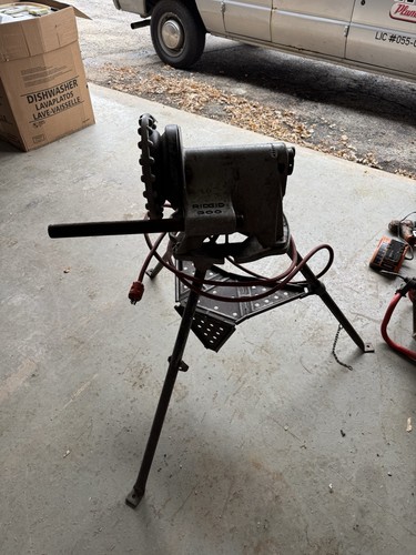 Ridgid 300 pipe threading - 300,