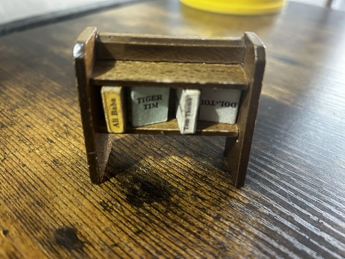 Vintage dolls house dol - house,