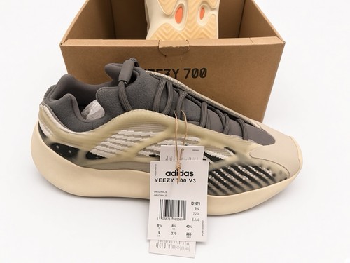 Adidas yeezy 700 fade - adidas,
