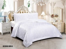 Velvet Bedspread Quilted Bed