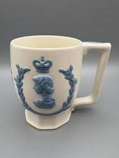 Vintage Wedgwood Embossed Queensware QE II Coronation Mug 1953