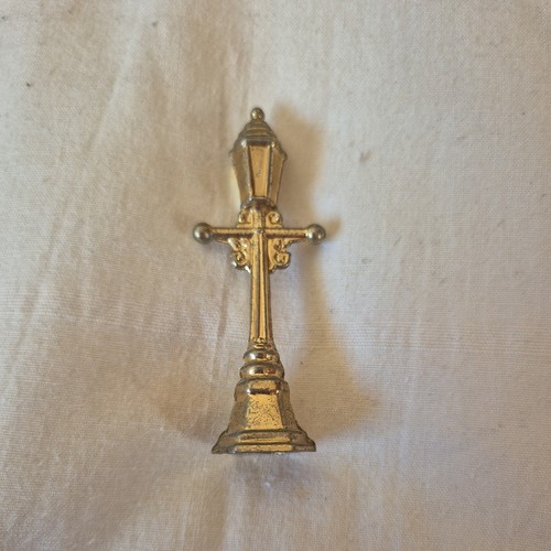 Street lamp brass ornament - street,