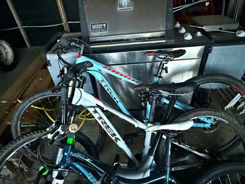 Trek mountain bikes - 4x,