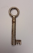 Antique skeleton key, pre-cut