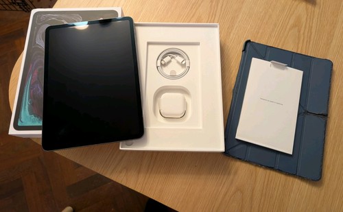Apple tablet ipad - 11", 1st