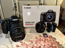 Canon EOS 90D Digital SlR