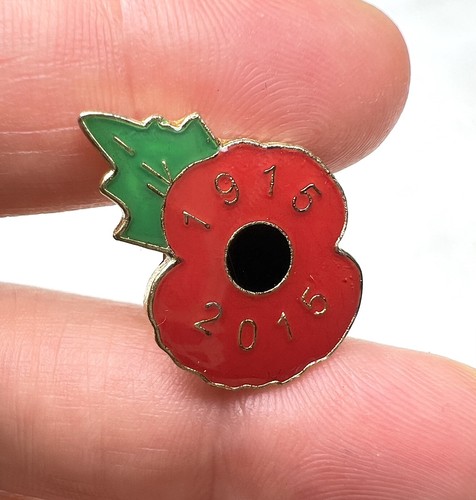 Remembrance poppy enamel pin - poppy,