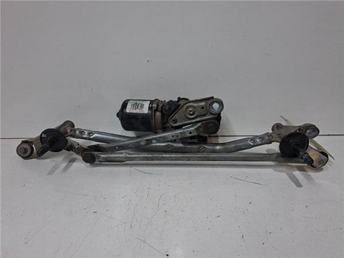 Front windscreen wiper motor - front,