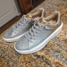 SKECHERS Street Court Break