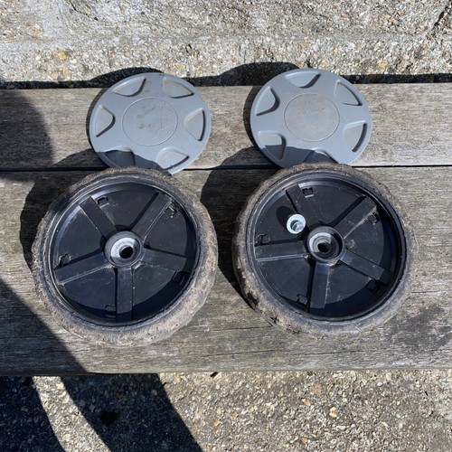 Honda gcv 135 pair rear - pair, wheels