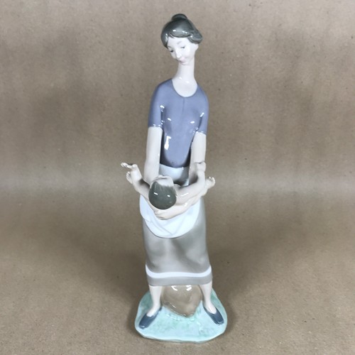 Lladro motherhood 4575 vintage - lladro,