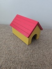 Vintage Toy Wooden Dog Kennel  Approx 11cm x 8cm x 7cm