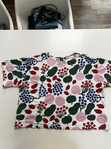 Uniqlo marimekko tshirt - uniqlo,